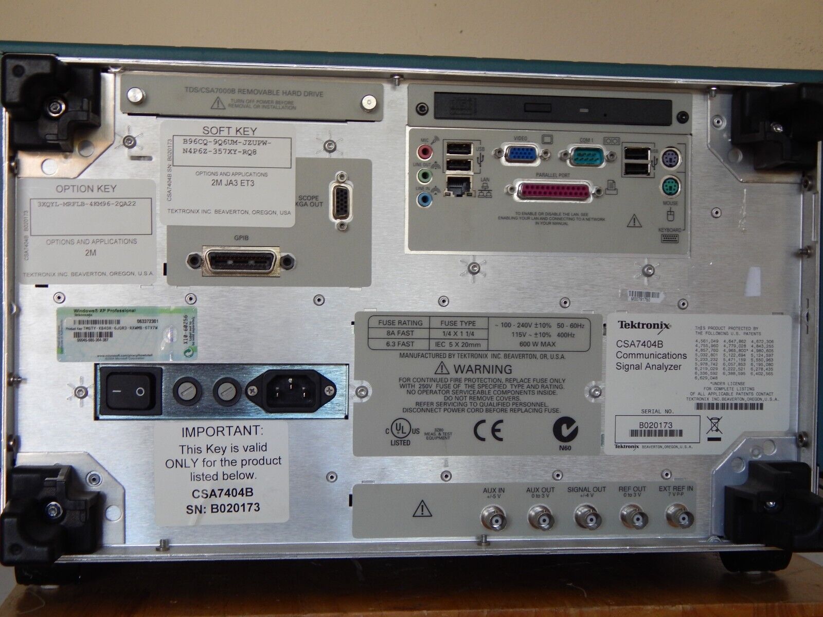 TEKTRONIX CSA7404B Communications Signal Analyzer, 4 GHz, 4 Ch., 20 GS/s TEKTRONIX CSA7404B Communications Signal Analyzer, 4 GHz, 4 Ch., 20 GS/s